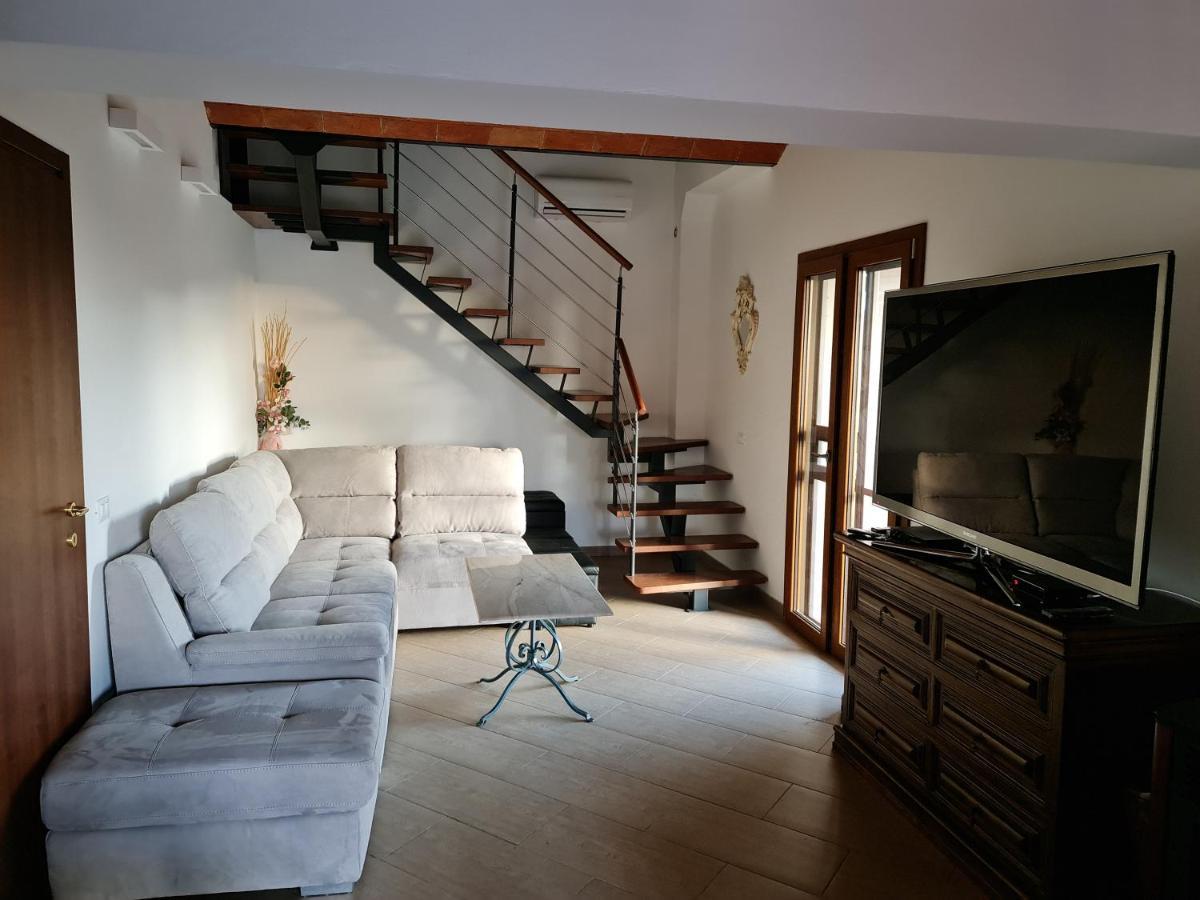 Il Panorama Apartment Монтескудайо Екстериор снимка